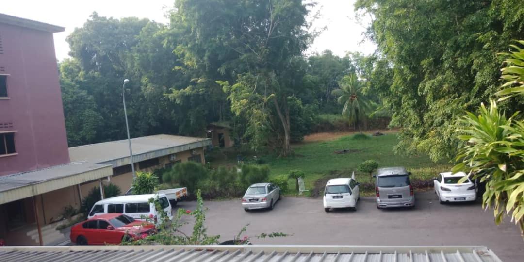 Mersing Merlin Inn Bagian luar foto