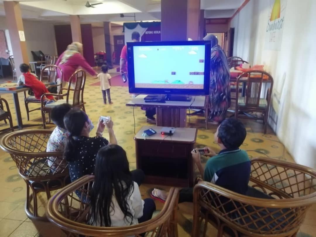 Mersing Merlin Inn Bagian luar foto