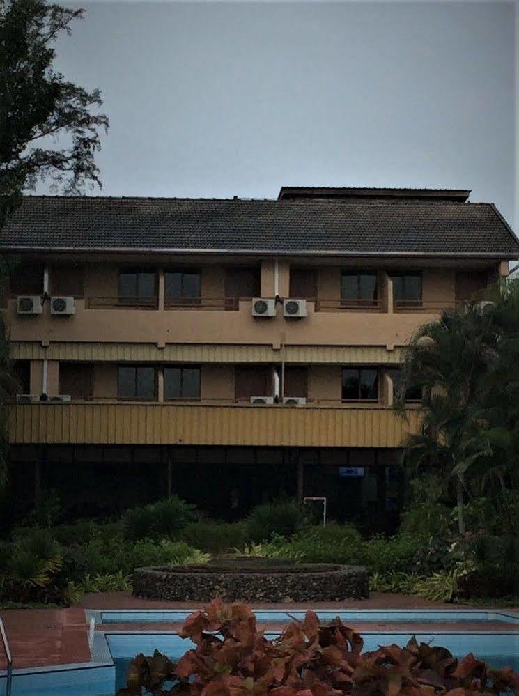Mersing Merlin Inn Bagian luar foto