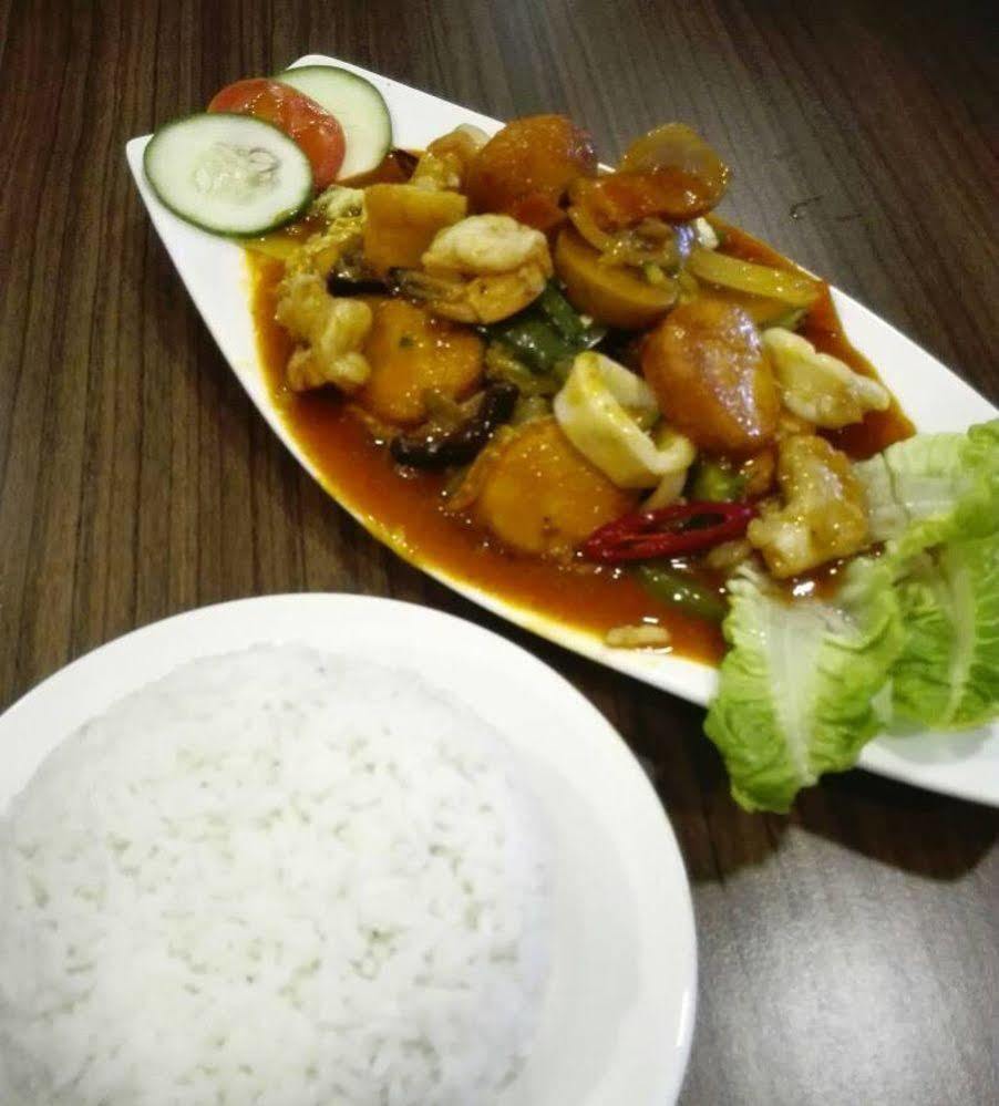 Mersing Merlin Inn Bagian luar foto
