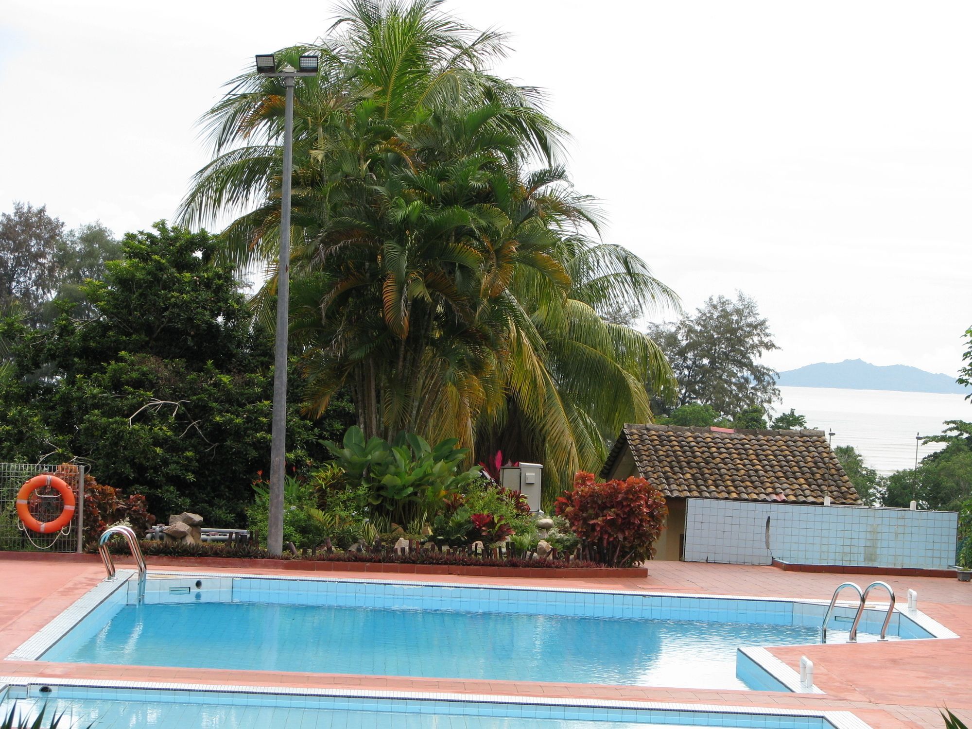 Mersing Merlin Inn Bagian luar foto