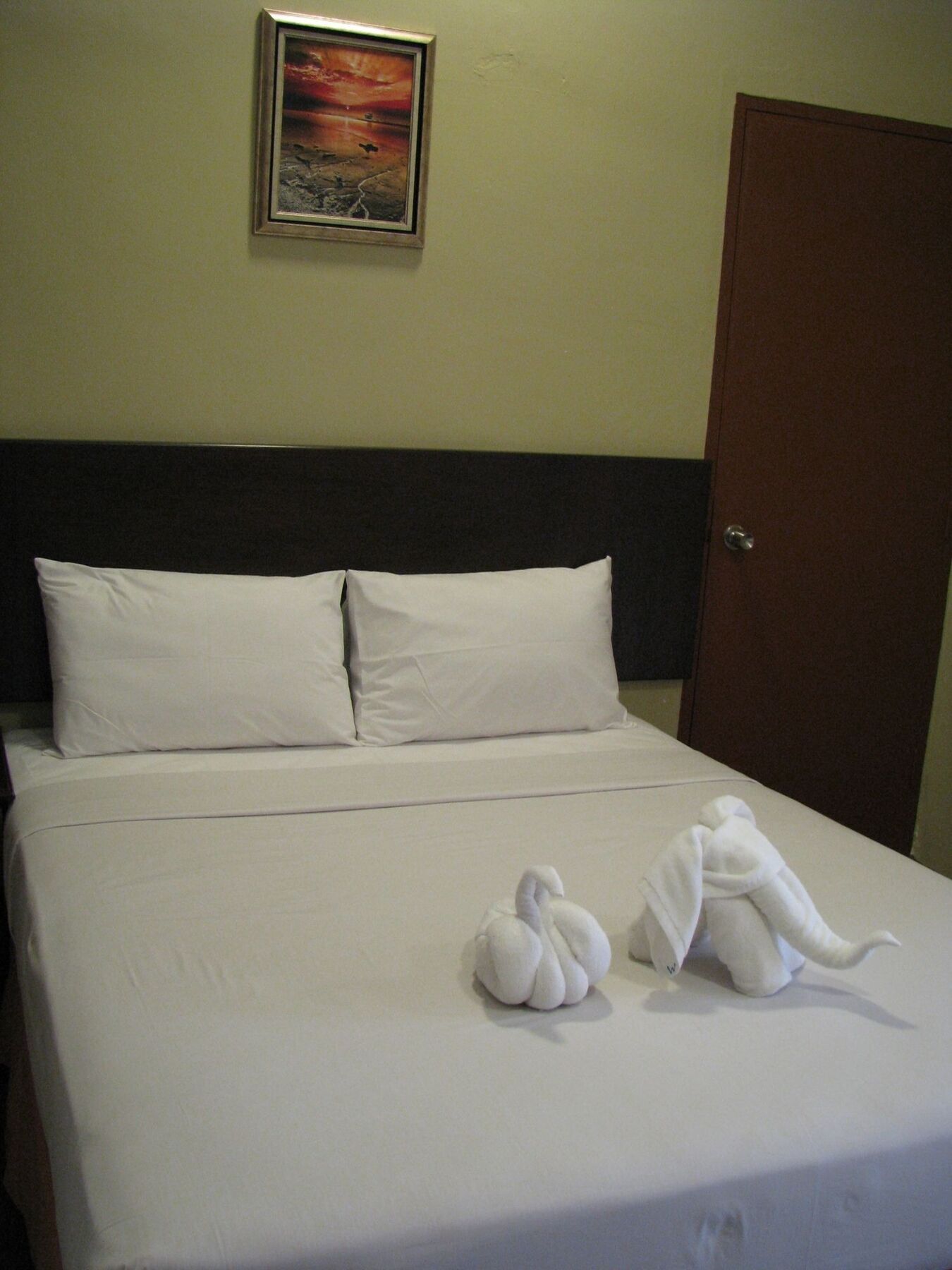 Mersing Merlin Inn Bagian luar foto