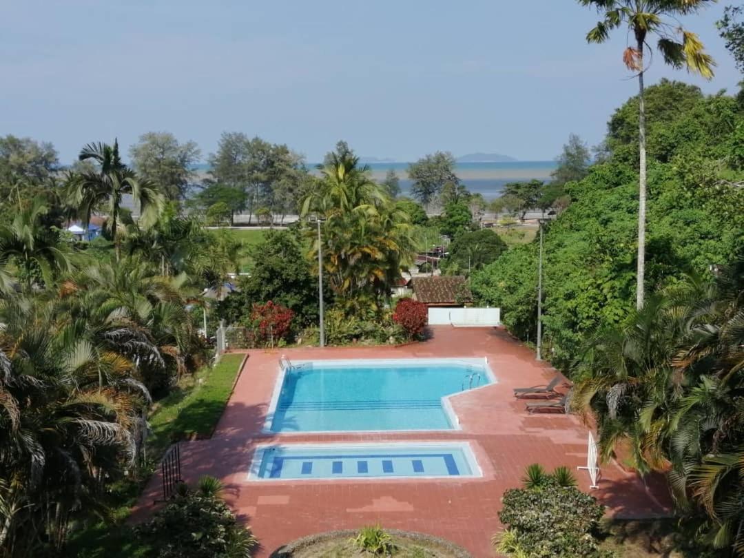 Mersing Merlin Inn Bagian luar foto