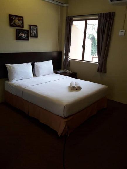 Mersing Merlin Inn Bagian luar foto